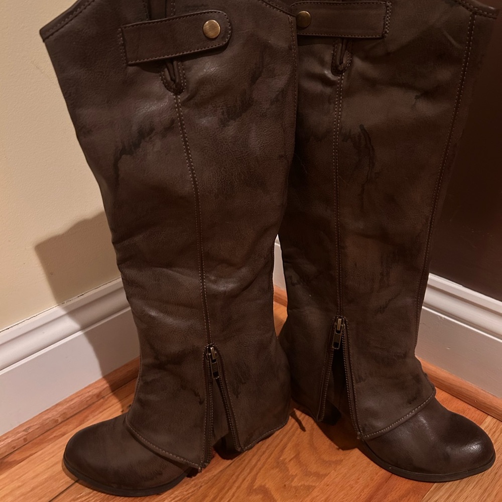 Fergie Too Ledger Cuffed Boot